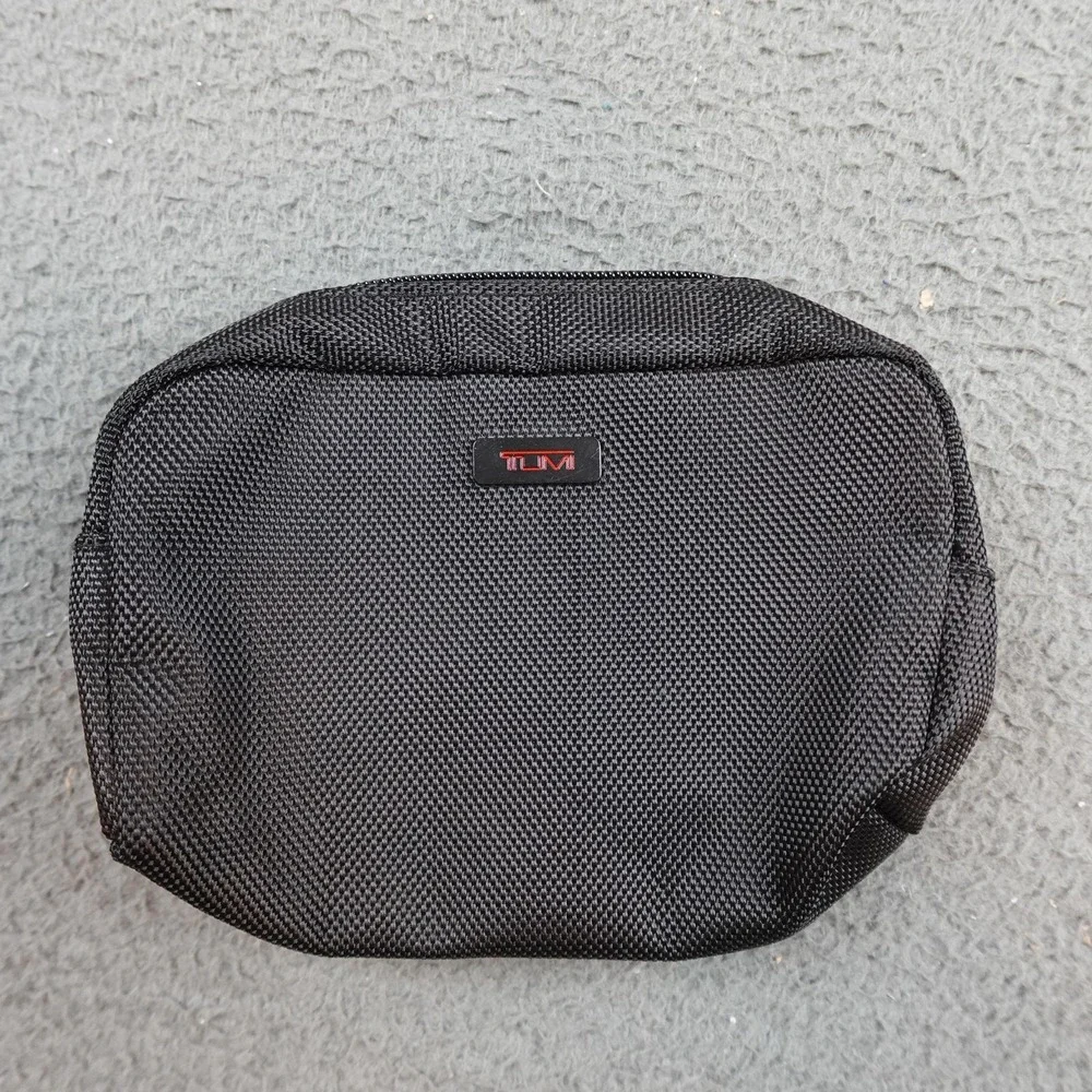 Tumi Travel Pouch Black Amenity Toiletry Cosmetic Bag Organizer Delta Airlines